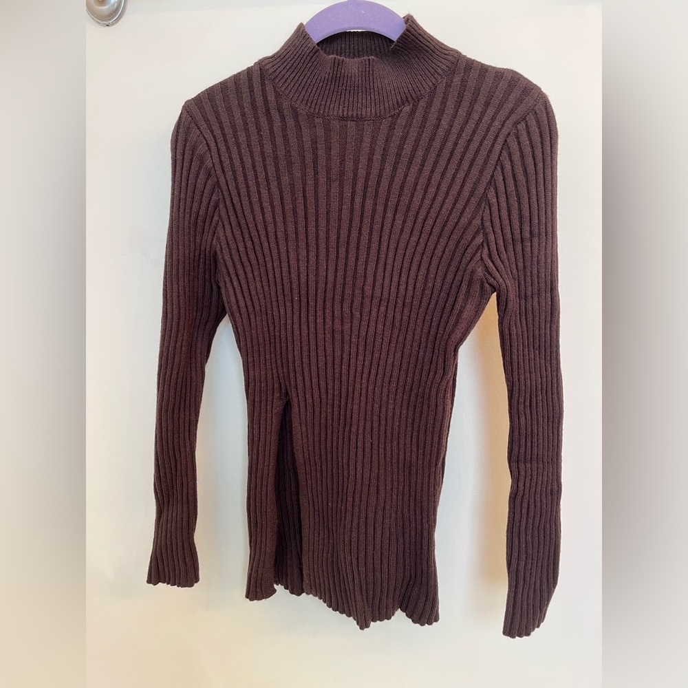 Women's Ribbed Brown Sweater w/side slit